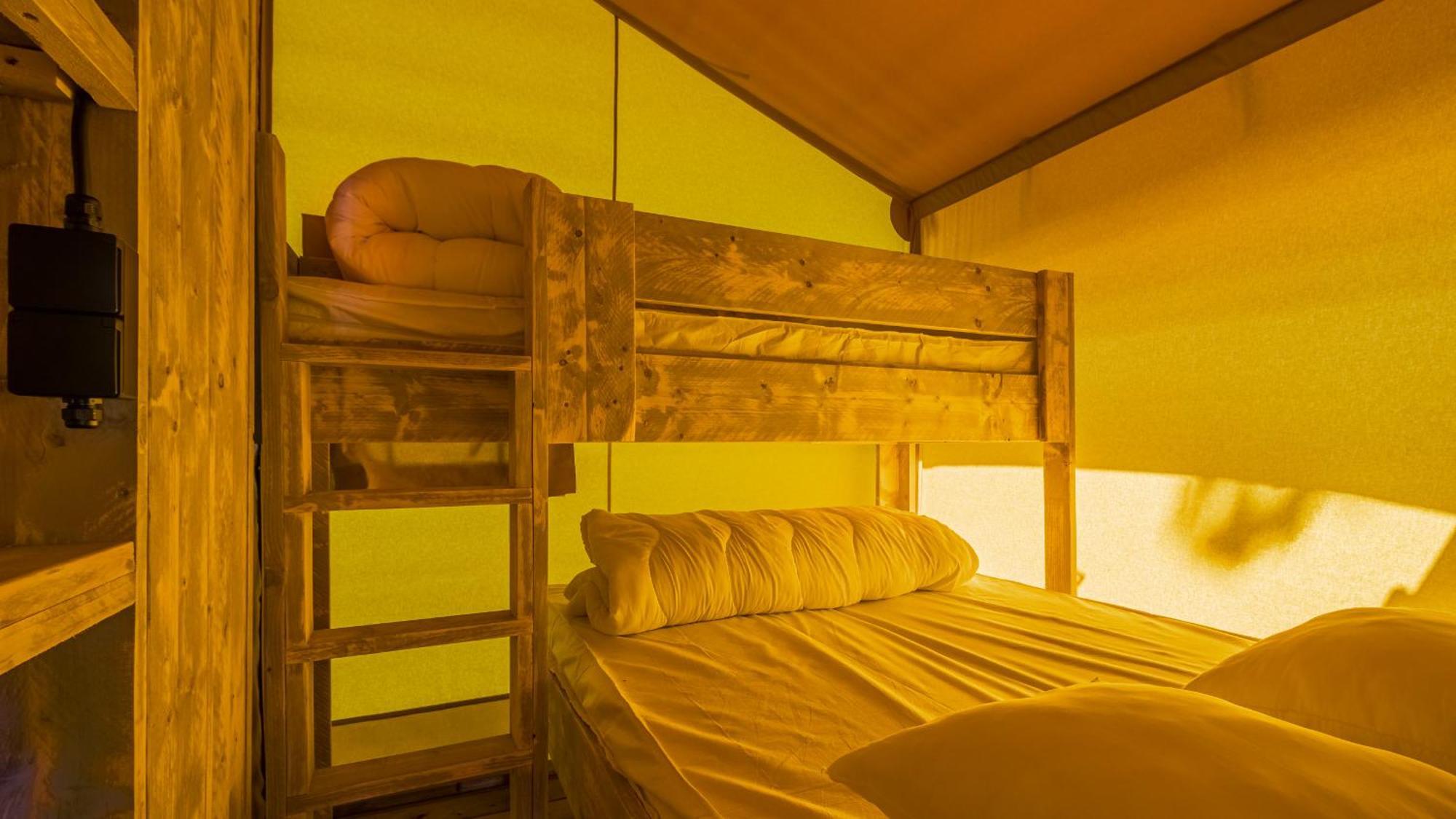 Camping Haliotis Pontorson Exterior foto